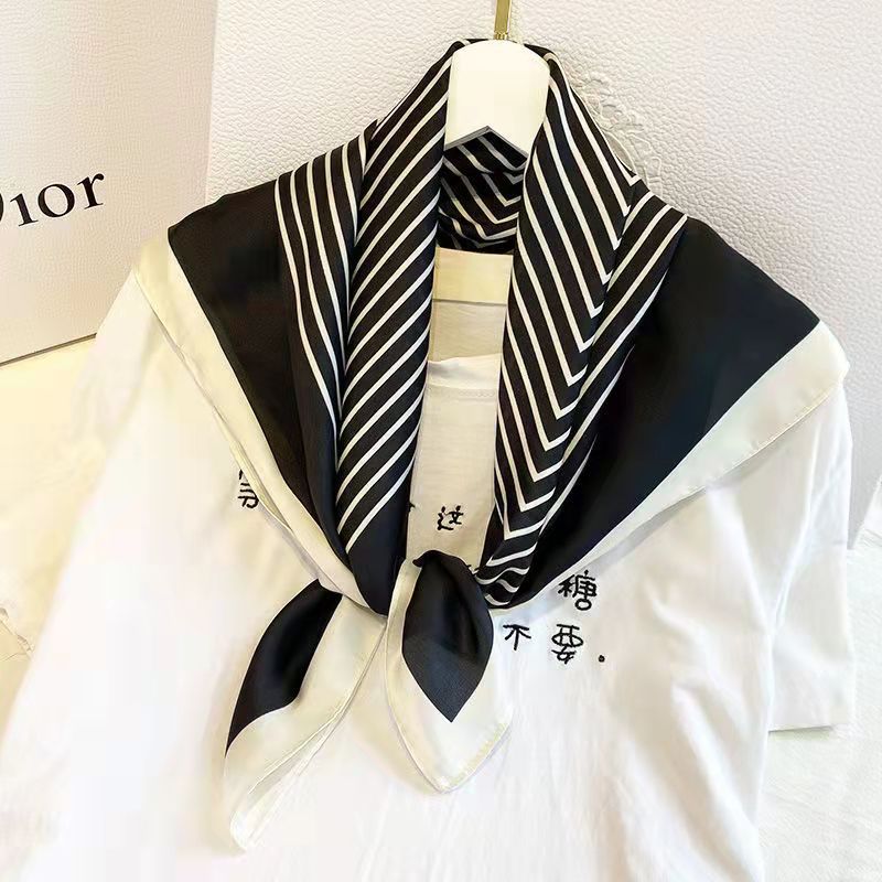Fashion Square 70cm Black and  - Silk Tie Striped 리뷰 및 가격