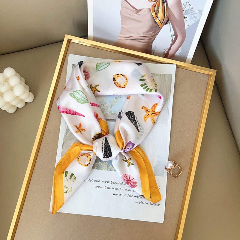 Women Silk Feeling Square Scar - Ascot Neck Scarf 리뷰 및 가격