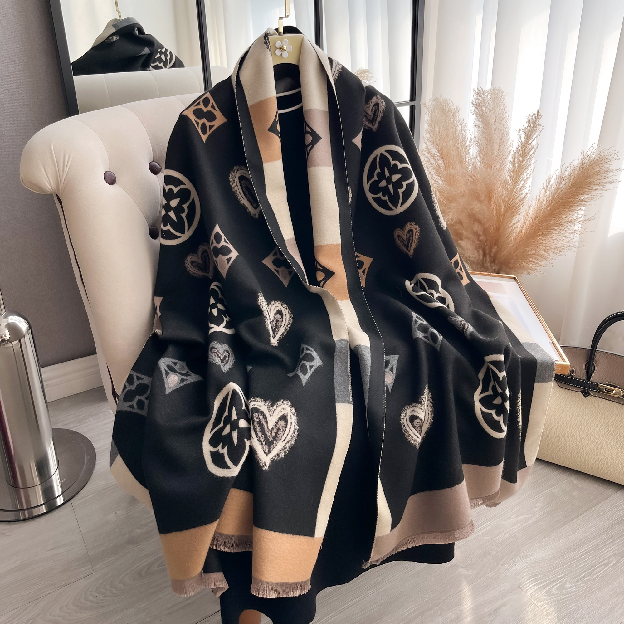 Luxury Cashmere Love Scarf Win - Woven Scarf Blanket 리뷰 및 가격