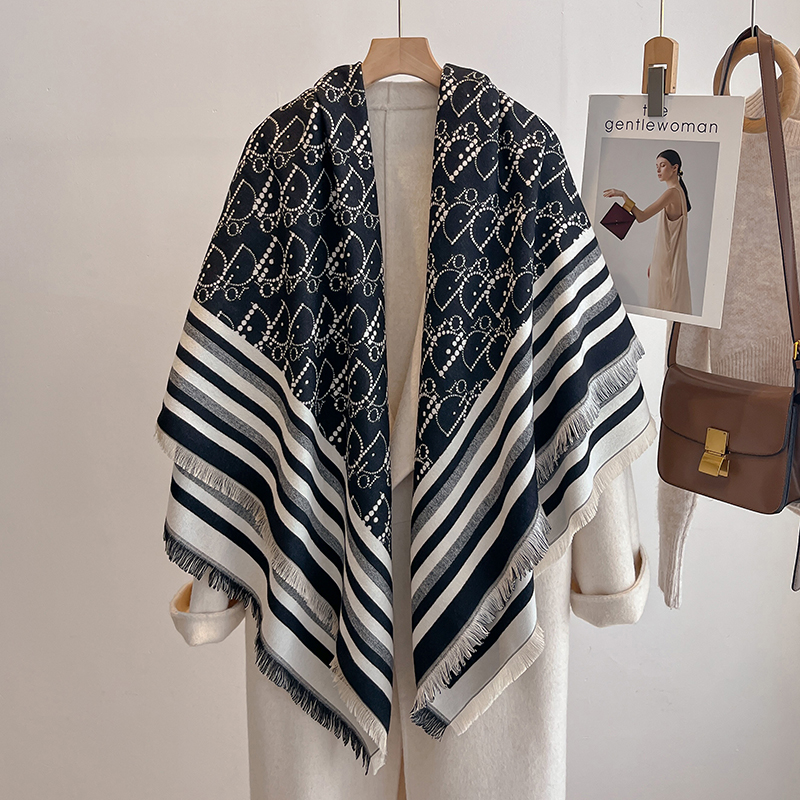 Elegant Striped Design Scarf I - Woven Scarf Blanket 리뷰 및 가격