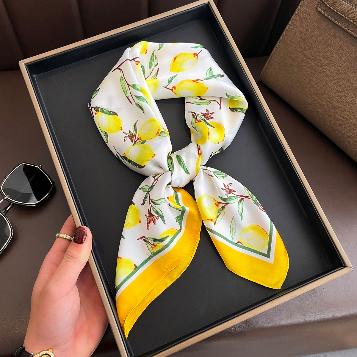 2025 New Yellow Lemon Print Sq - Scarf Silk Square 리뷰 및 가격