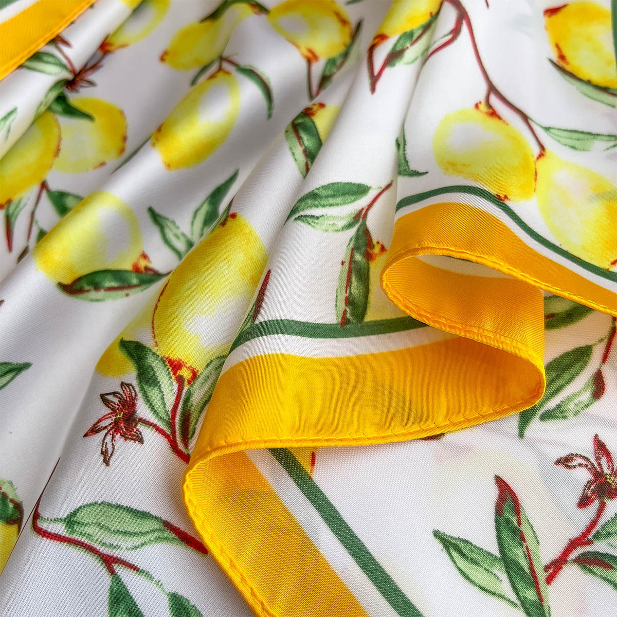 2025 New Yellow Lemon Print Sq - Scarf Silk Square 리뷰 및 가격